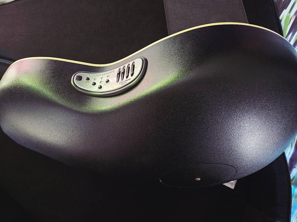 Musikinstrumente: Basse Ovation électro-acoustique 5 cordes – Gebraucht aus Chamoson von zombie1664 2