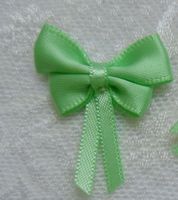 Double noeud en satin 2.5 cm VERT