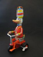 Blech Ente auf Dreirad