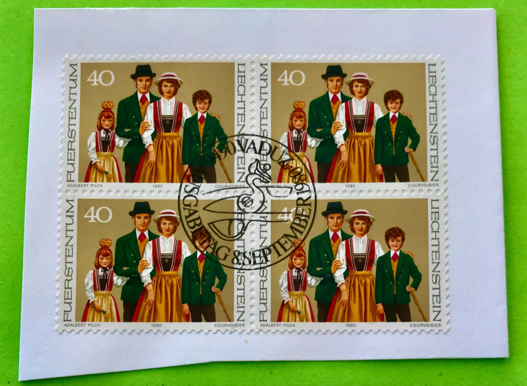 Tutti i francobolli: Briefmarken aus Liechtenstein 4 er Block mit Papier  – Usato da Aarau venduto da Angi-007