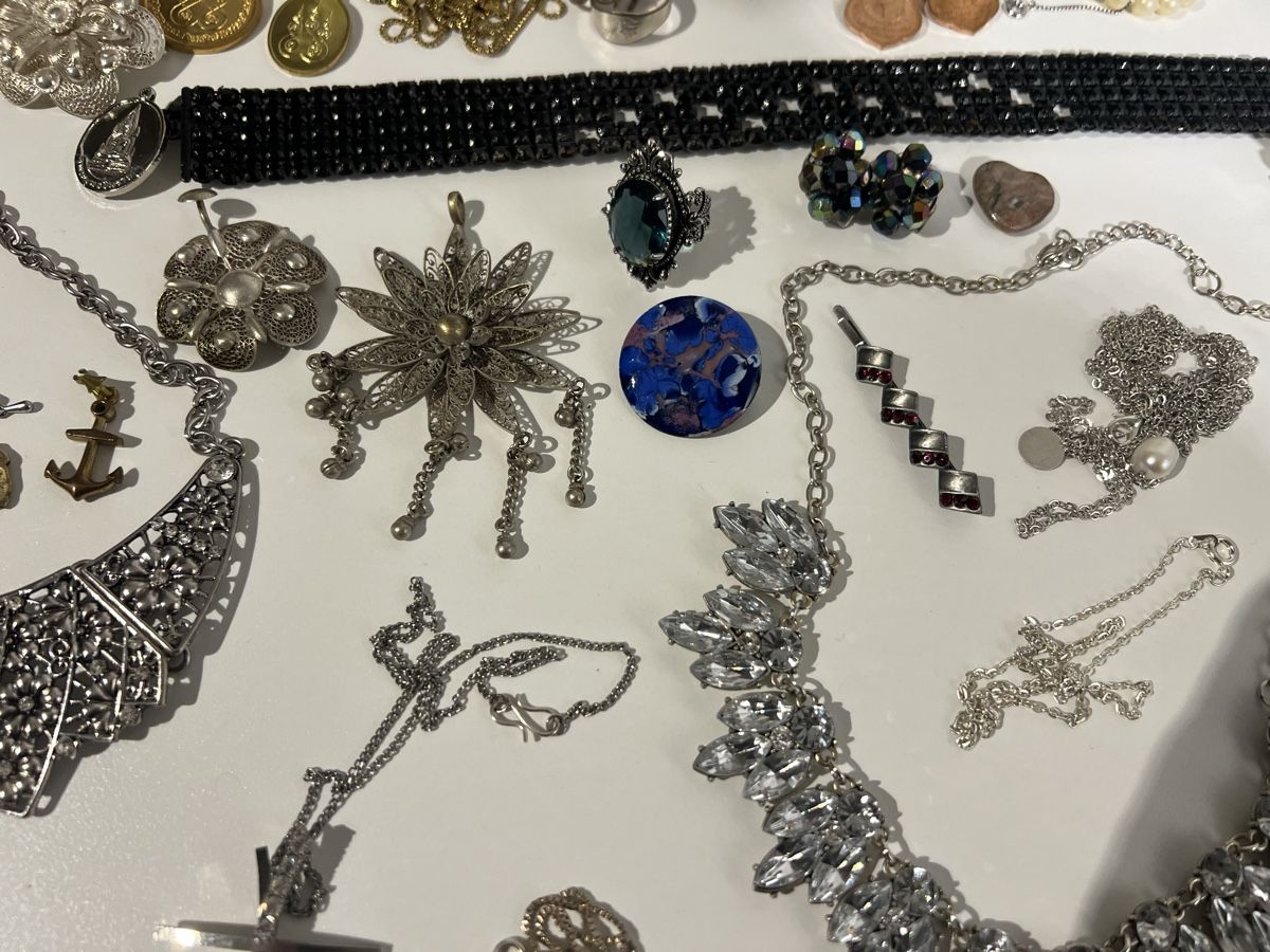Sonstiger Schmuck: Lot de bijoux anciens  – Gebraucht aus St-Pierre-Clages von ste_xk6p 8