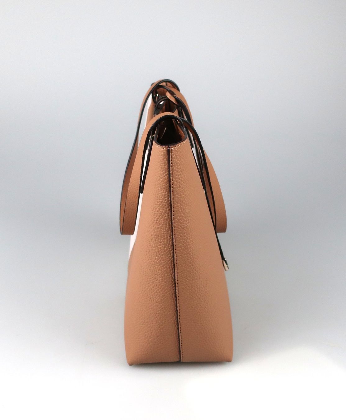 Guess Sacs femmes: Guess Handtasche Bobbi – D'occasion à Volketswil par brockipfannenstil 2