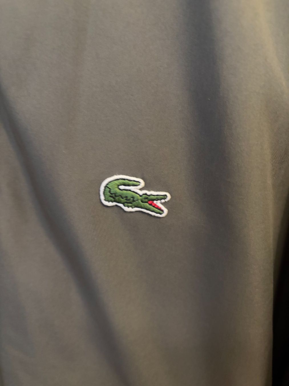 Lacoste Jacken: LACOSTE jacket mid season size M – Gebraucht aus Lausanne von san_9d2j 2