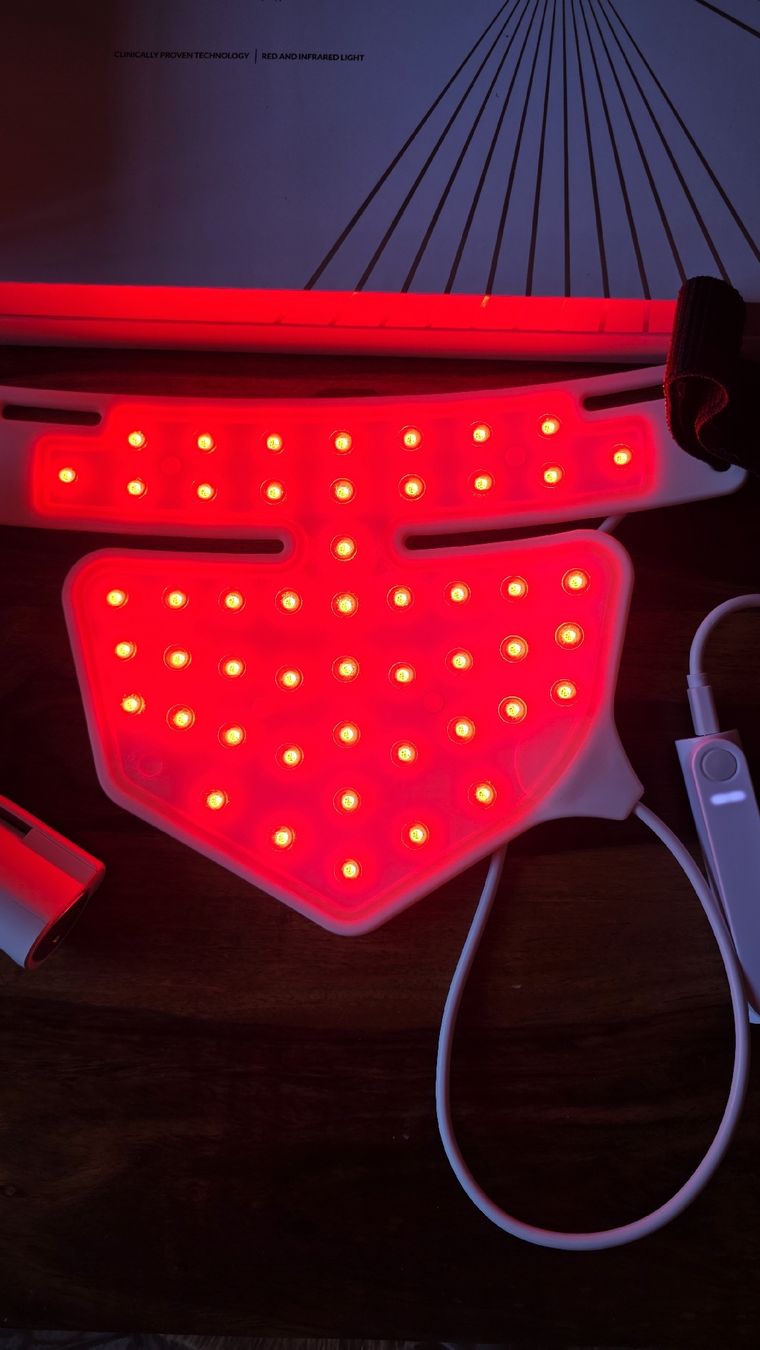 Cura del viso: Currentbody Skin LED Mask und Neck Set – Usato da Mettau venduto da eli_k78v 3