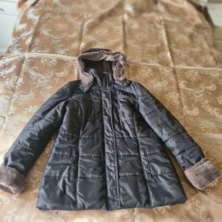 Schöne + praktische Jacke Kapuze(abnehmbar) Brustweite 60 cm