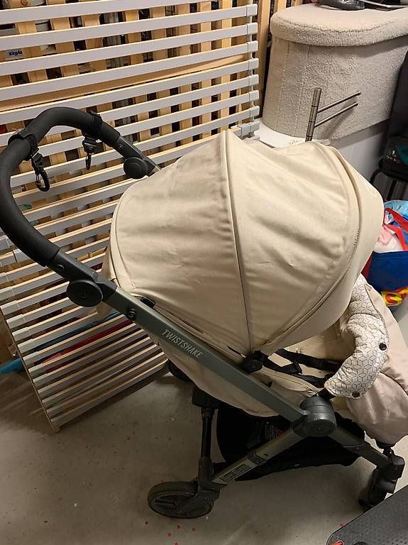 Kinderwagen: Kinderwagen – Gebraucht aus Effretikon von Watches_of_Swiss 1