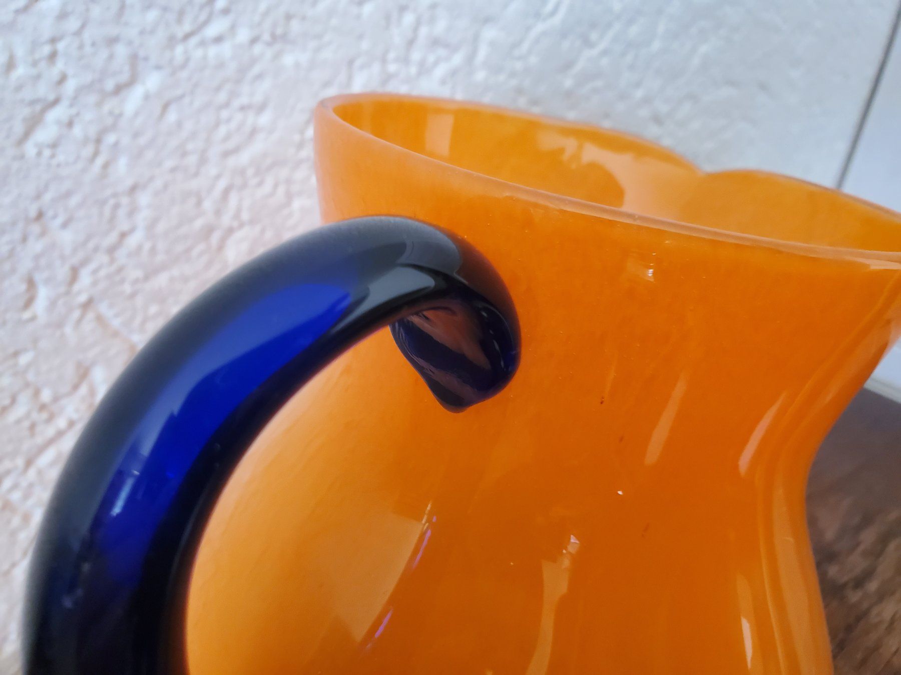 Caraffe: Pichet vintage en verre soufflé orange & anse bleu cobalt – Usato da Rennaz venduto da La_malle_du_dauphin 4