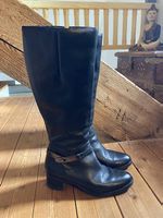 Schwarze Lederstiefel gefüttert, Grösse 39
