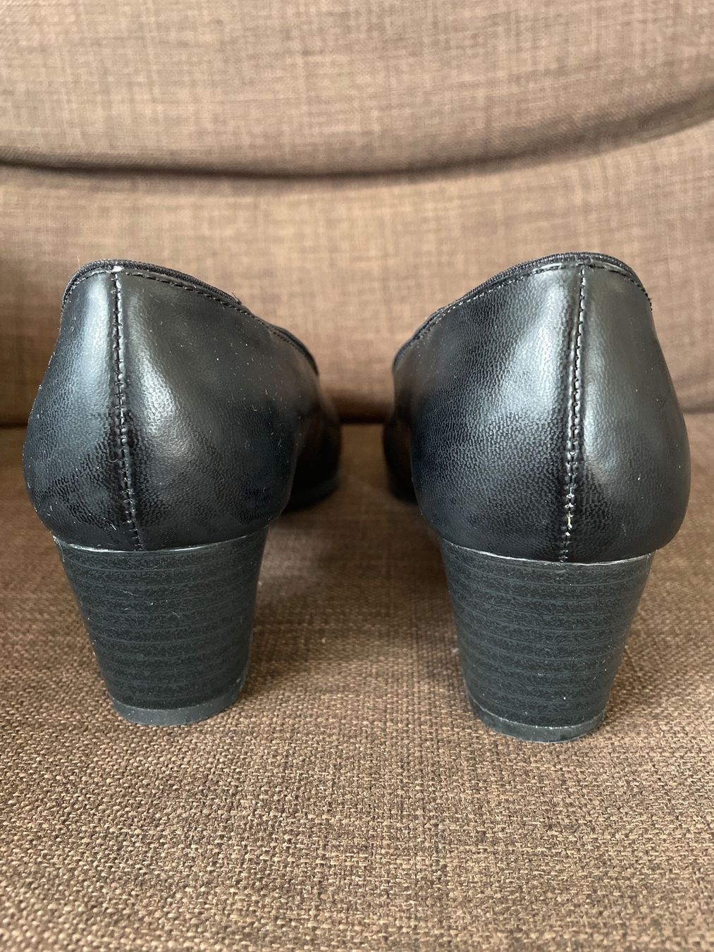 Scarpe da donna: Schuhe Pumps Gr. 37.5 NEU – Nuovo (secondo la descrizione) da Genève venduto da Buens4 2
