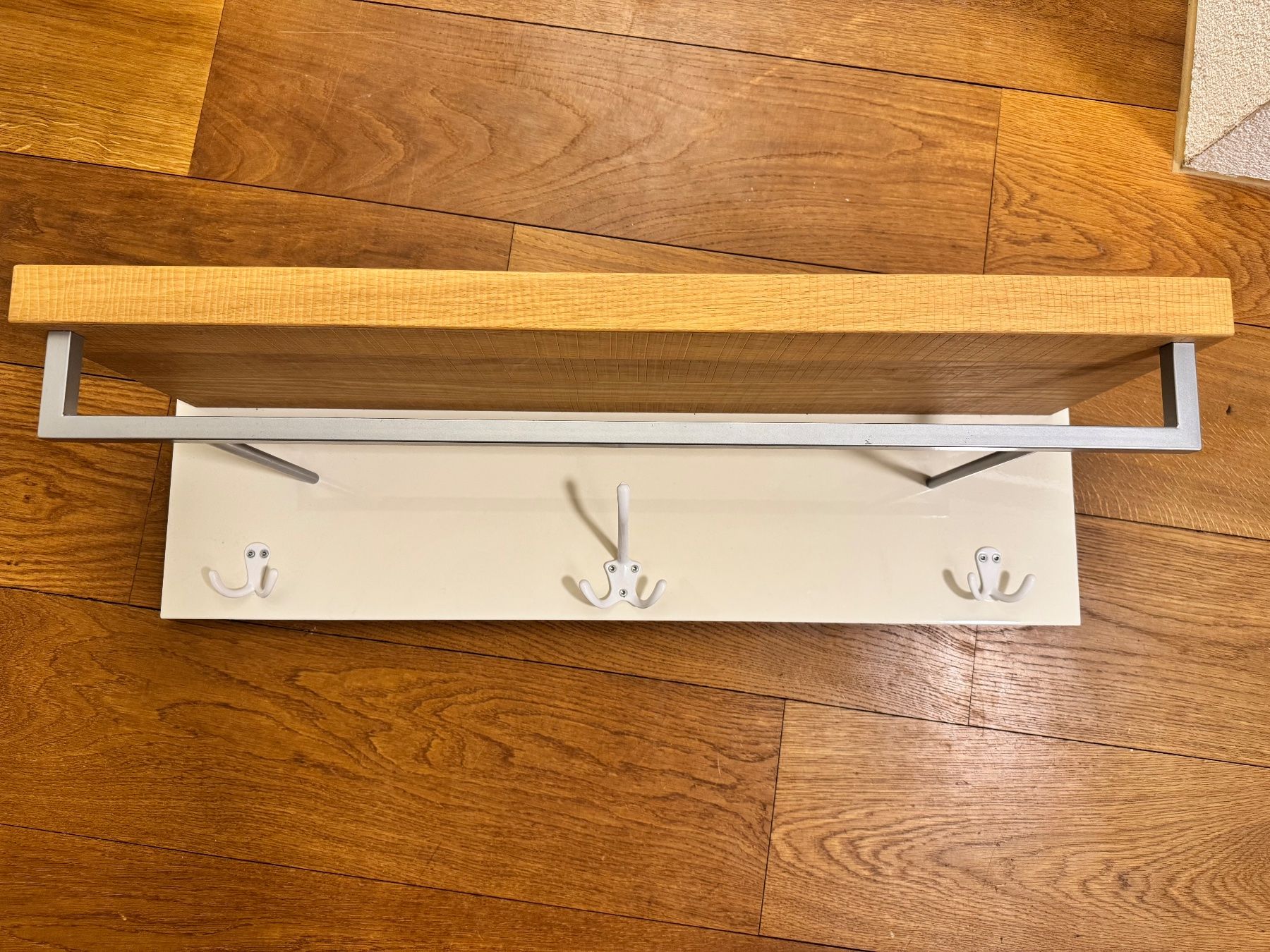 Guardaroba: Schöne Wandgarderobe – Usato da Urdorf venduto da edina82 1