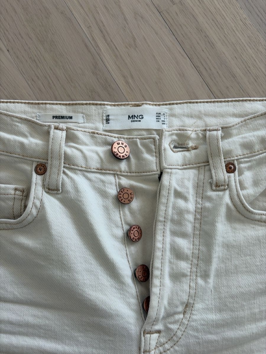 Mango Jeans: MNG Weisse Jeans Premium, Gr. 32 – Usato da Au ZH venduto da eac_gm25 1