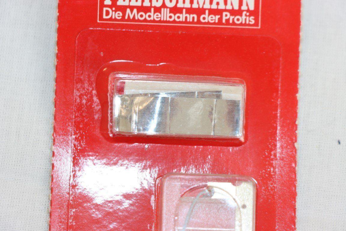 Fleischmann Accessori: Fleischmann Innenbeleuchtung (5982-5984) – Nuovo (secondo la descrizione) da Bäriswil BE venduto da WWYN-Liquidationen 1