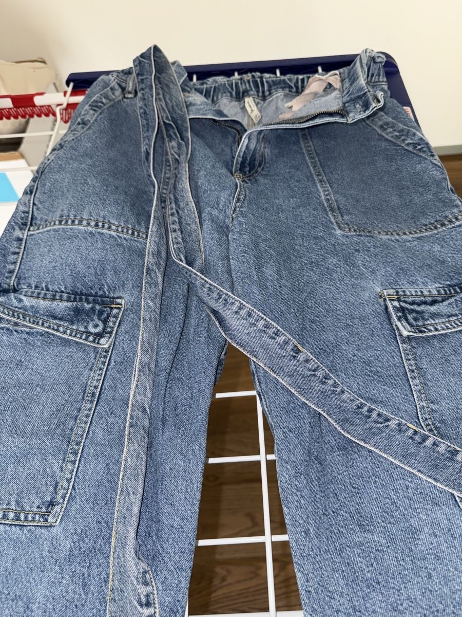 Stradivarius Jeans: Jeans Cargo Stradivarius Grösse L – Usato da Zürich venduto da bia_6kmj 3