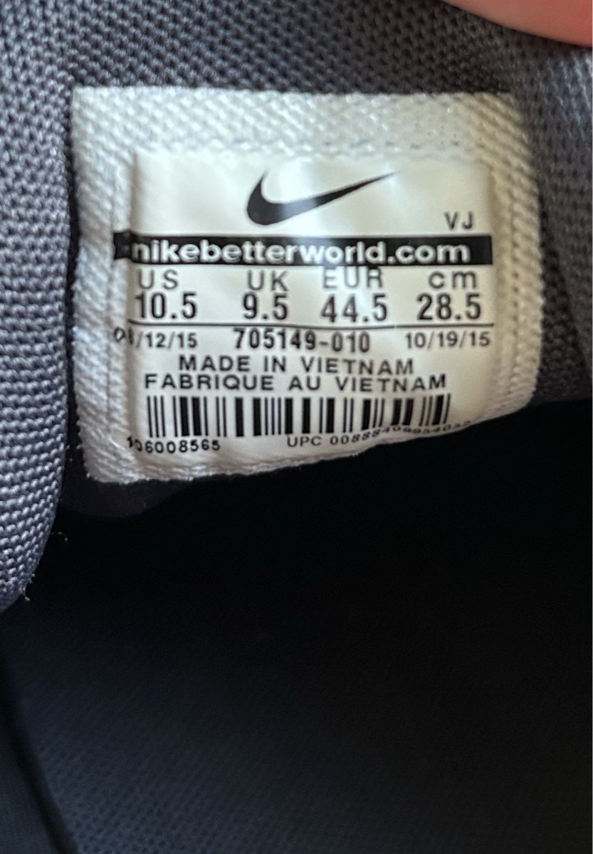 Nike Scarpe da uomo: Nike Air Max Tavas – Usato da Zürich venduto da Facellas 4