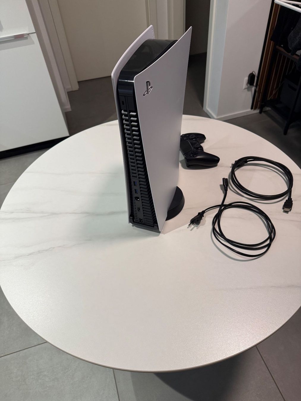 Sony Consoles: Ps5 disk Edition – D'occasion à Roveredo GR par joh_9xxf 1