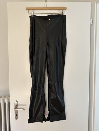 H&M Divided Faux Leather Pants Black Grösse 40 Defekt