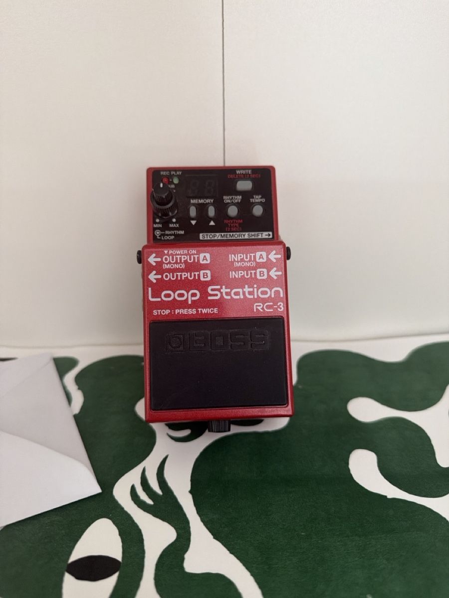 Boss Instruments de musique: BOSS Loop Station RC-3 Loope Pedal – D'occasion à Zürich par arti124