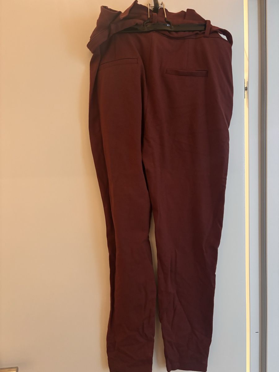 Vero Moda Pantaloni: Vero Moda Hose – Usato da Zug venduto da us_laura92 1