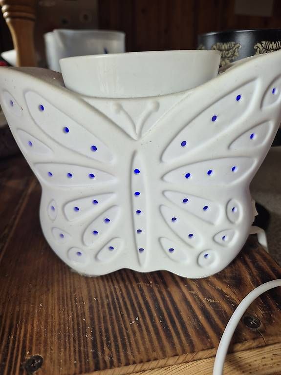 Partylite Tutte le decorazioni: Diffuseur de parfum/huiles essentielles papillon neuf! – Usato da Les Rasses venduto da bla_c5x8 1