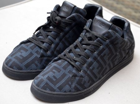 Fendi Sneakers .39