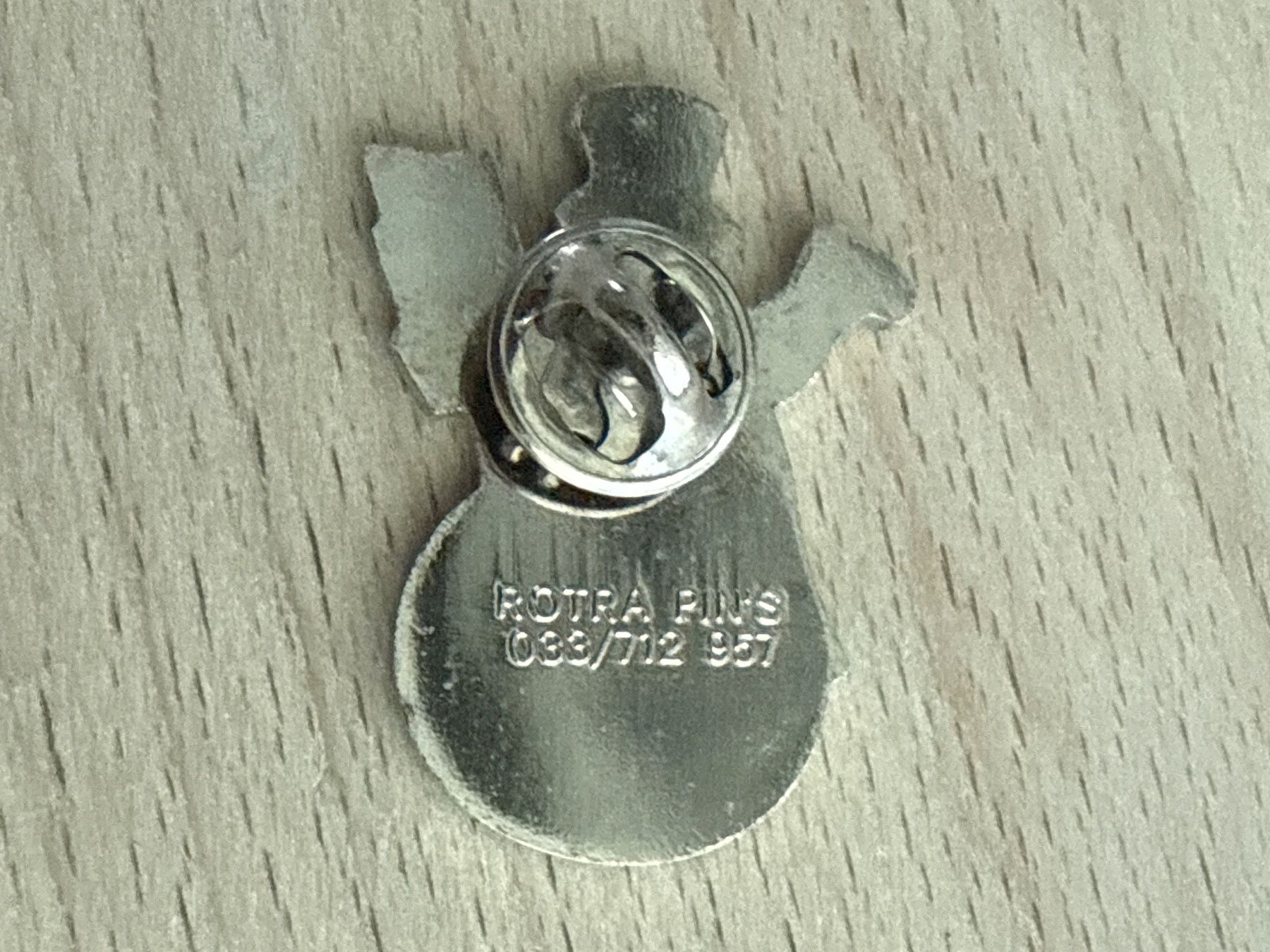 Placchette & Badge: Pin Adelboden 1996 – Usato da Glattbrugg venduto da Schweigmatt 1