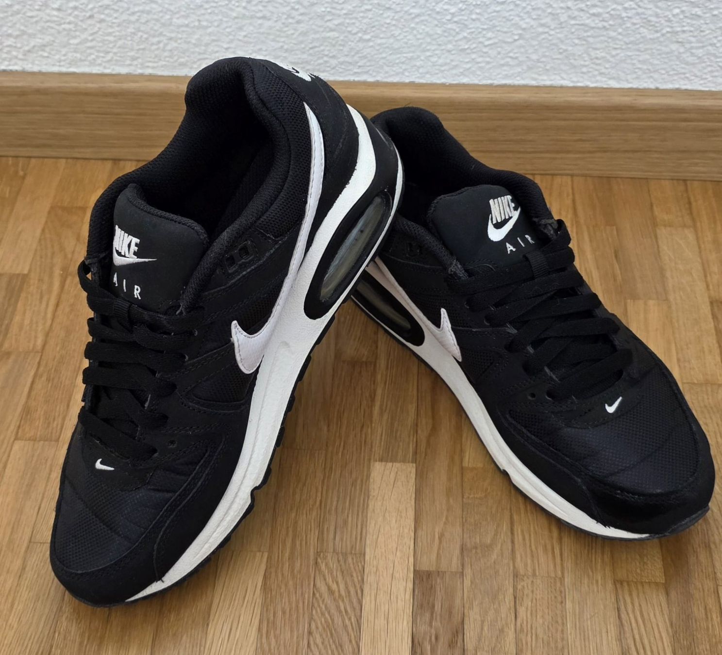 Nike Scarpe da donna: Nike Air Max Command black/white Size EU 40 – Usato da Nänikon venduto da Bi9Ca2Ec