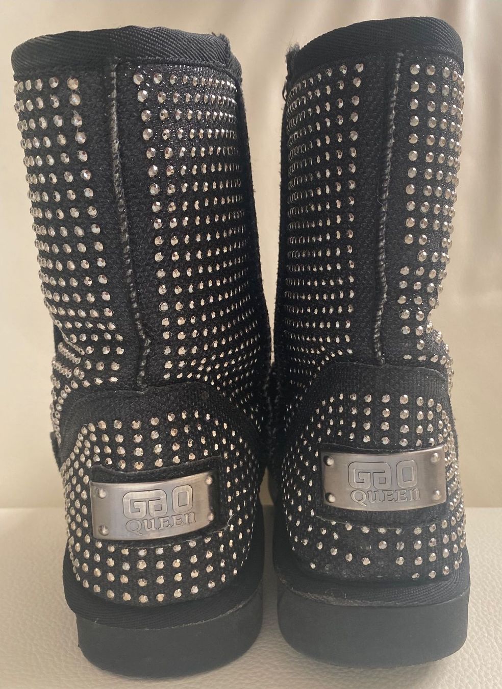 Ugg Scarpe da donna: EYECATCHER - edle UGG Styl Stiefeletten mit Décor, nero, 38 – Usato da Winkel venduto da ferrari2022 7