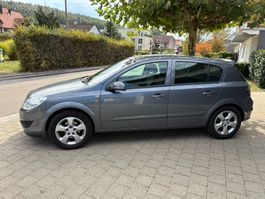 Opel Astra 1.8 Enjoy grau 5T guter Zustand und gepflegt