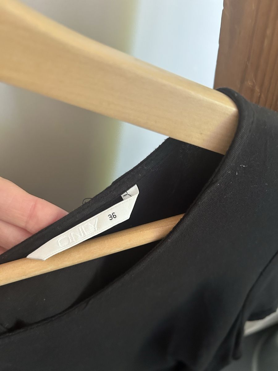 Only Blusen: Kurzarm Bluse  – Gebraucht aus Winterthur von neelom 1