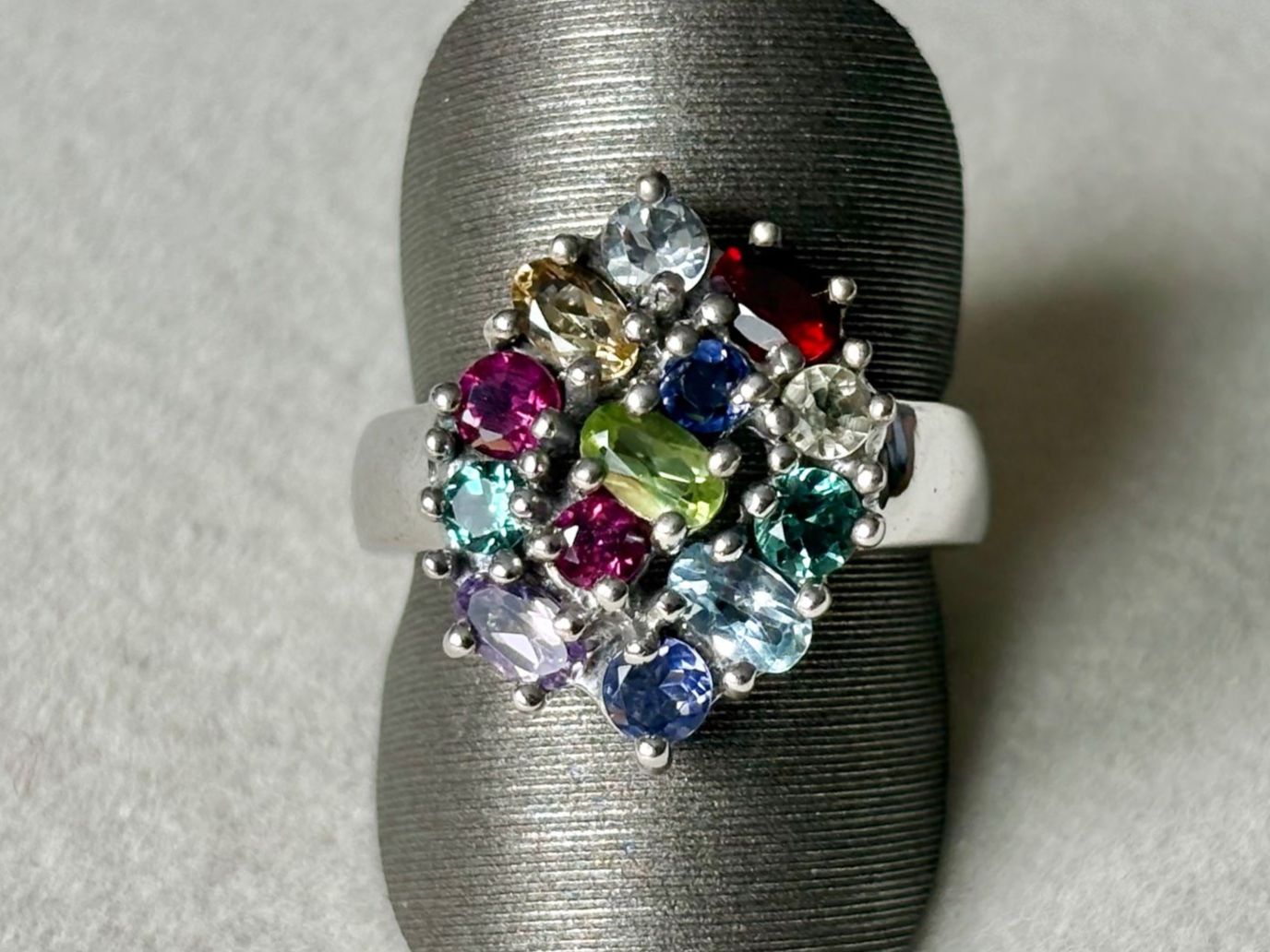 Anelli: Ring, Granat, Peridot, Citrin, Tansanit, Amethyst, Gr. 57 – Nuovo (secondo la descrizione) da Brugg AG venduto da lau_9rvy 1