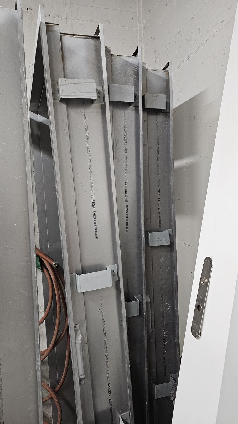 Porte: Metallzarge – Usato da Rheinfelden venduto da Moeoep 2