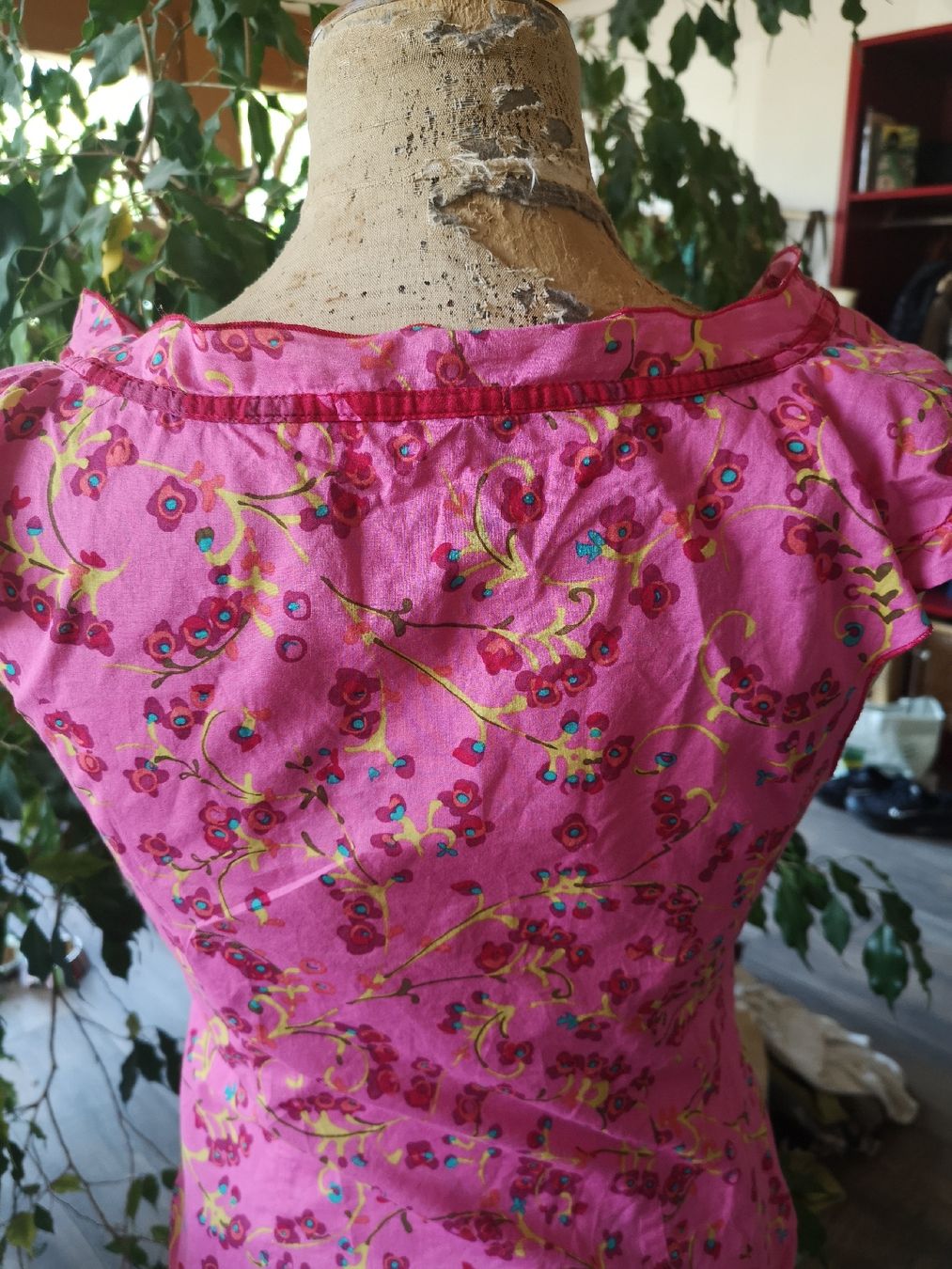 Top: Haut fleuri et léger, 100% coton, taille M – Usato da Fresens venduto da nat_n8xd 1