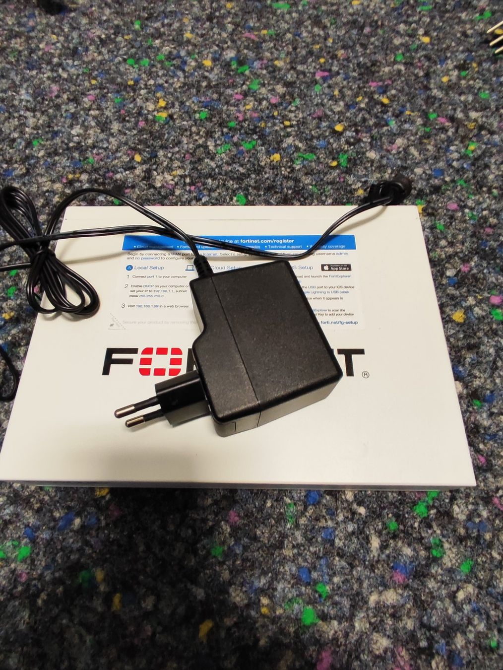 Fortinet Firewall: Fortinet FortiGate 40F (Gerät Nr. 1/2) Hardware Firewall – Usato da Bern venduto da Swt0 6