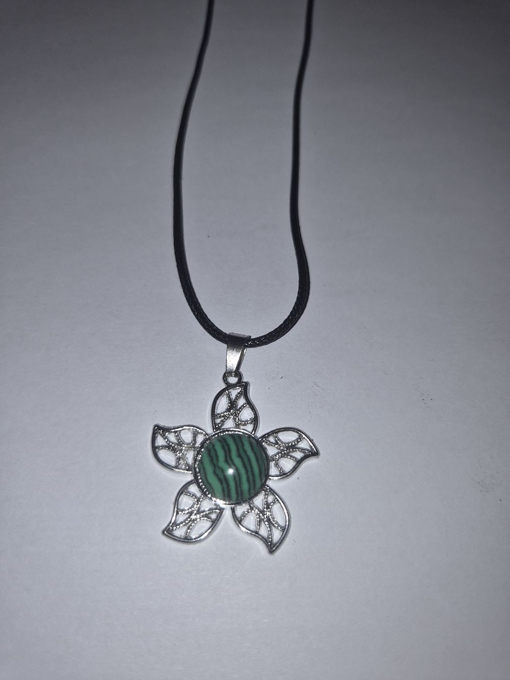 Catenine: collier fleur – Nuovo (secondo la descrizione) da Senèdes venduto da hen_fw8b