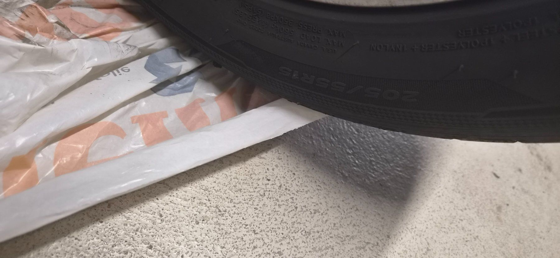 Hankook Pneumatici & Ruote complete: 4 Pneu sur jante Audi A1 – Usato da Sonceboz-Sombeval venduto da ser_7cxw 4