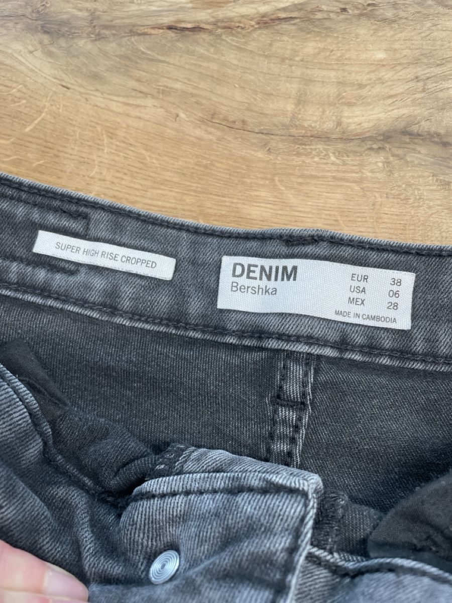 Bershka Jeans: Bershka Skinny Jeans – Usato da Thun venduto da nie_8v9b 1