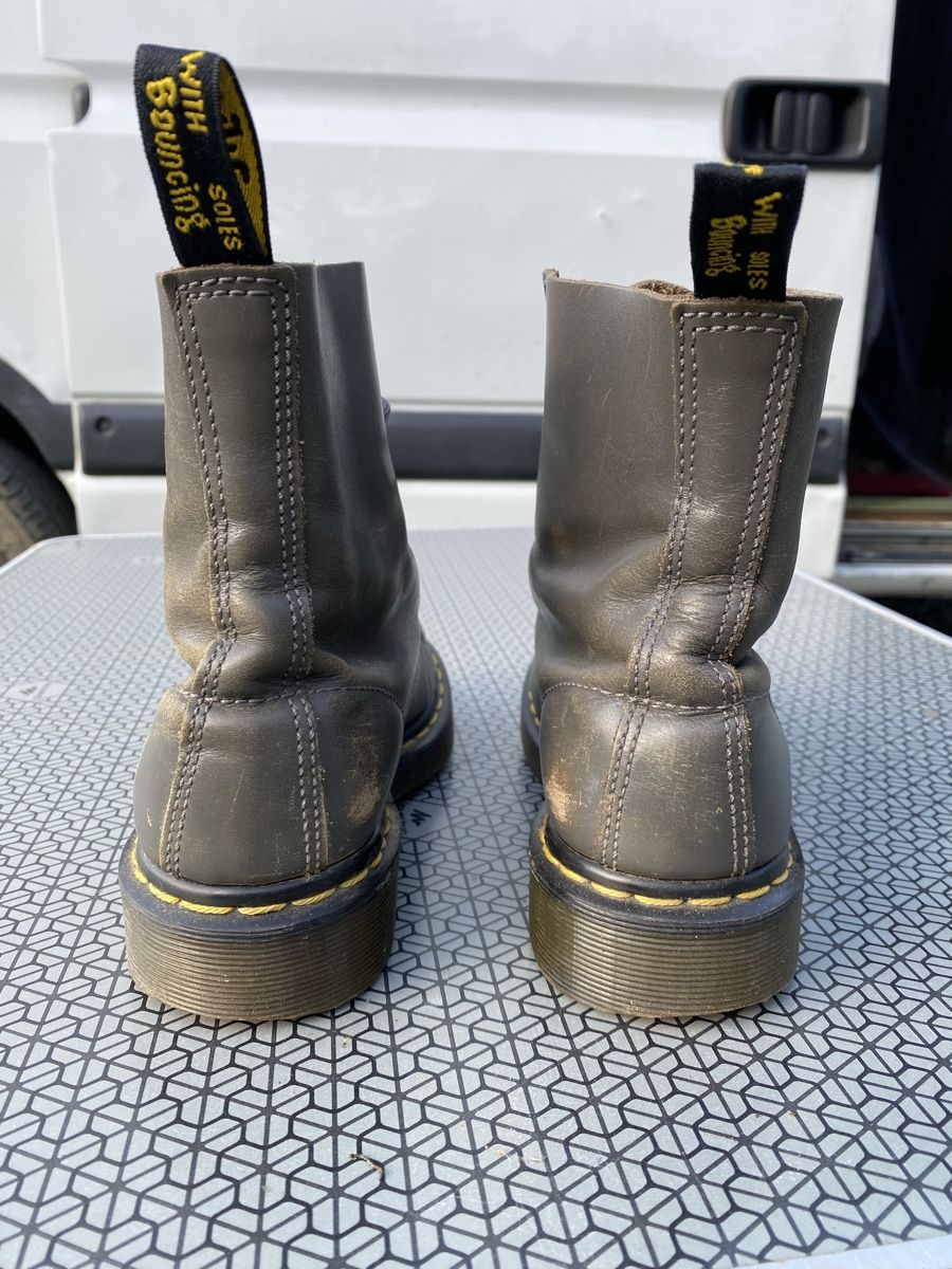 Dr. Martens Scarpe da uomo: Dr. Martens Boots Grey Leather Size 37 Used – Usato da Schattenhalb venduto da and_5wk7 3