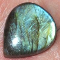 Cabochon L-5892 – Labradorit 21x18x5mm – 19,50 Karat