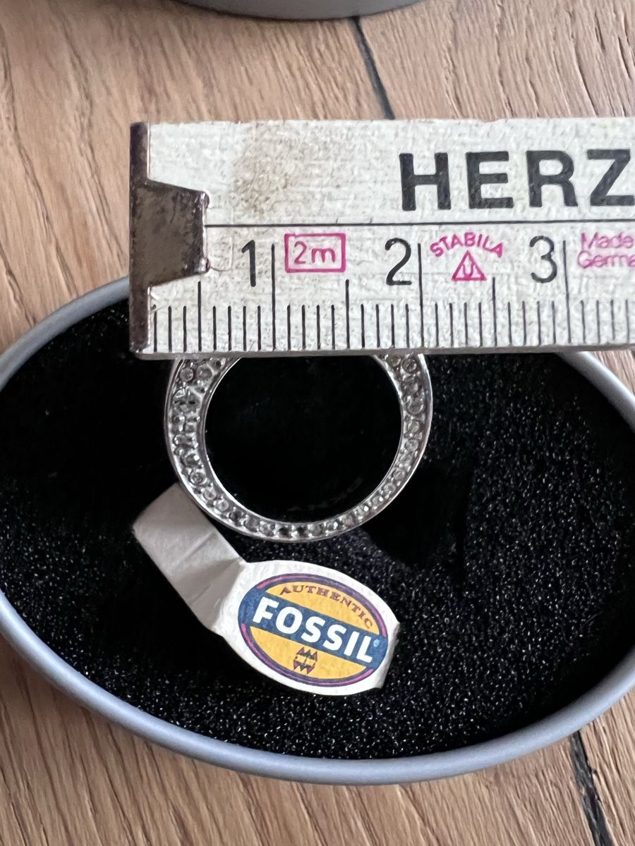 Anelli: Fossil Ring, Silber mit Strass, vintage mit Originalbox – Usato da Steckborn venduto da Holiday66 2