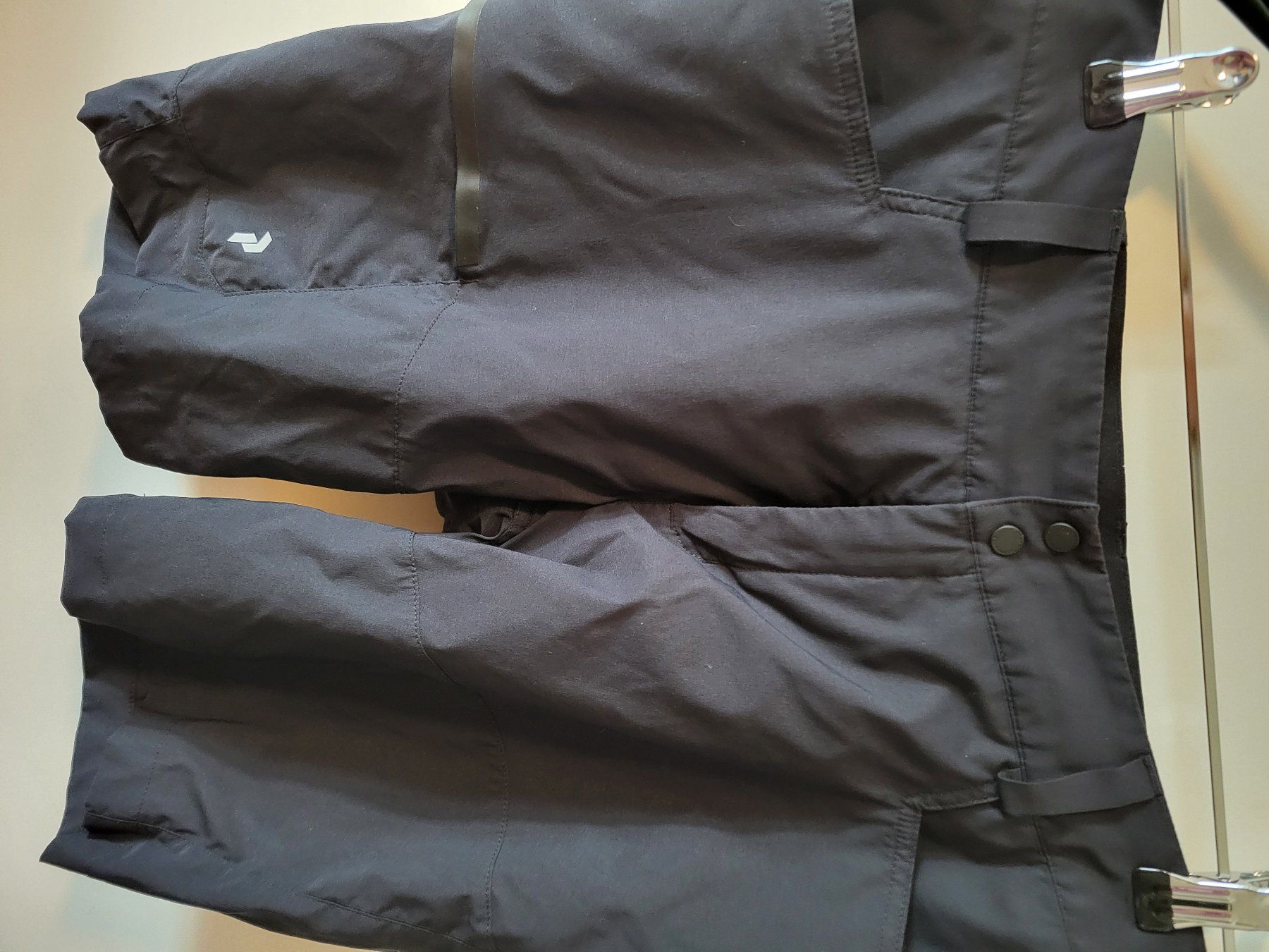 Peak Performance Pantaloni: Set mit 3 Peak Performance Damen Shorts, Grösse M – Usato da Gattikon venduto da Andi1209 6