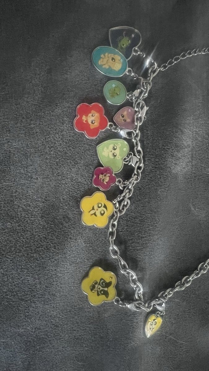 Catenine: Halskette mit Charm von Hasbro – Usato da Härkingen venduto da hamschter73