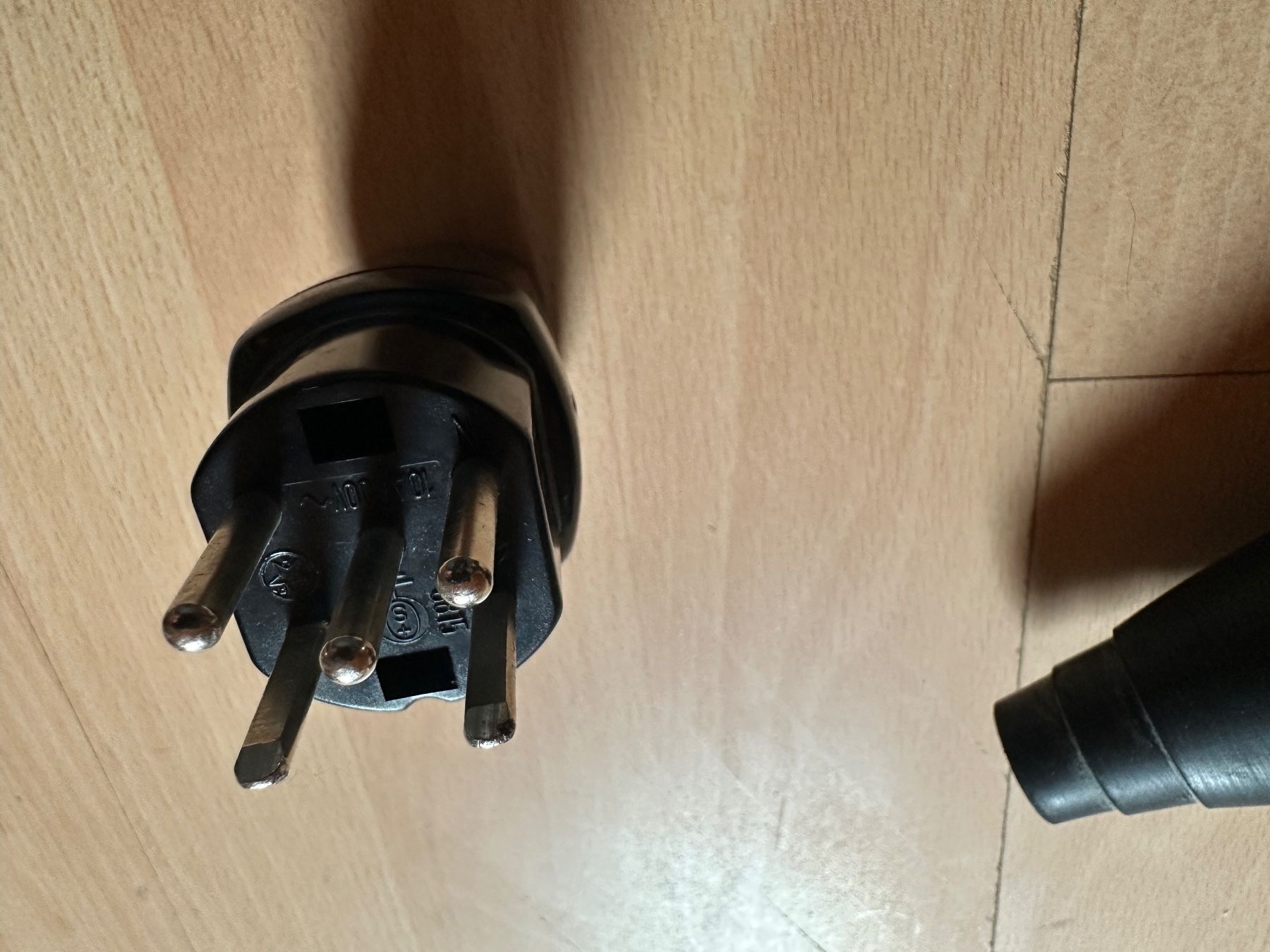 Spine: Stecker und Kupplung T15 – Usato da Huttwil venduto da Bolpa 3