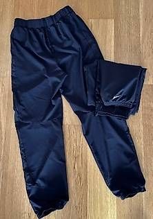 NIKE Trainingshose wie neu, Grösse Kids XL (158-170) 2 Teile