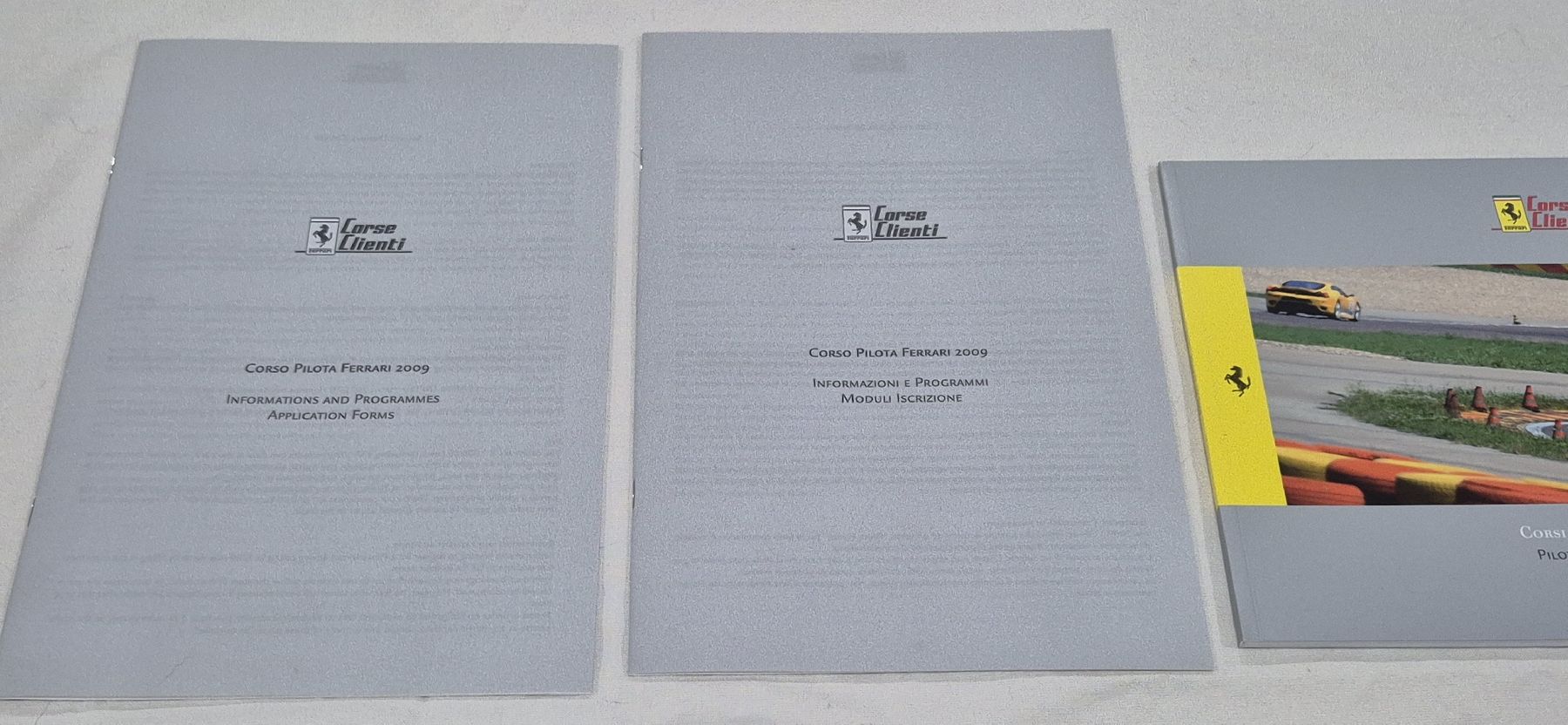 Livres: Ferrari Corse Clienti 2009 Sammlerset – D'occasion à Wangen an der Aare par RareAndLimited 3