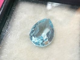 Echter Topas hellblau, Tropfenschliff, 2,2ct (berstrahlt)