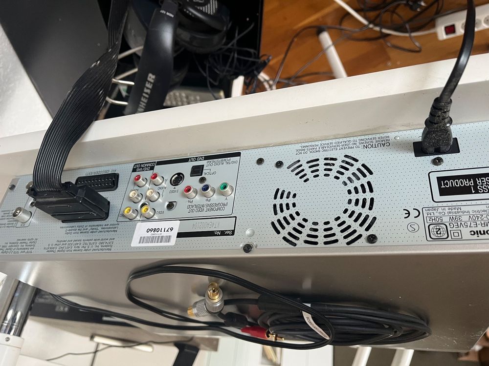 Panasonic DMRE75V DVD / VHS Videorecorder (Defekt) Kaufen auf Ricardo