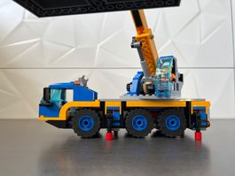 Lego City - 60324 - La grue mobile en très bon état, complet