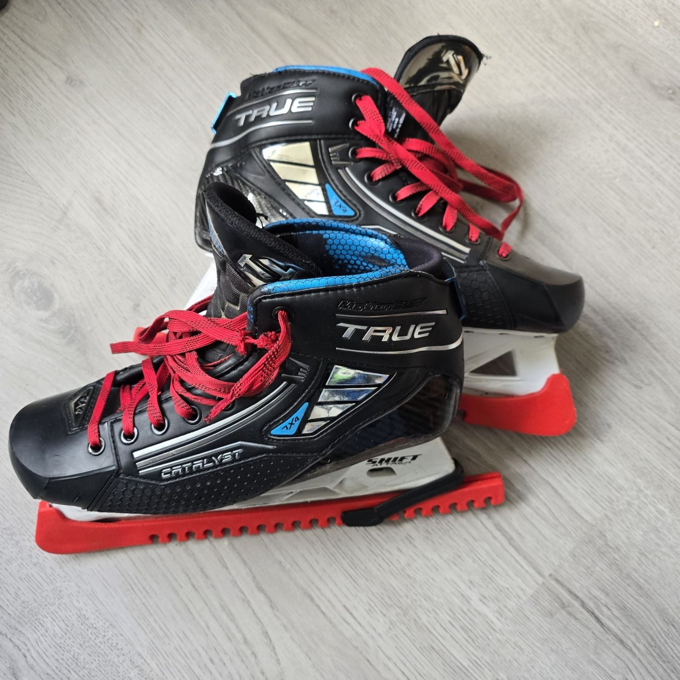Pattini da ghiaccio: Patins à glace – Usato da Tramelan venduto da banige
