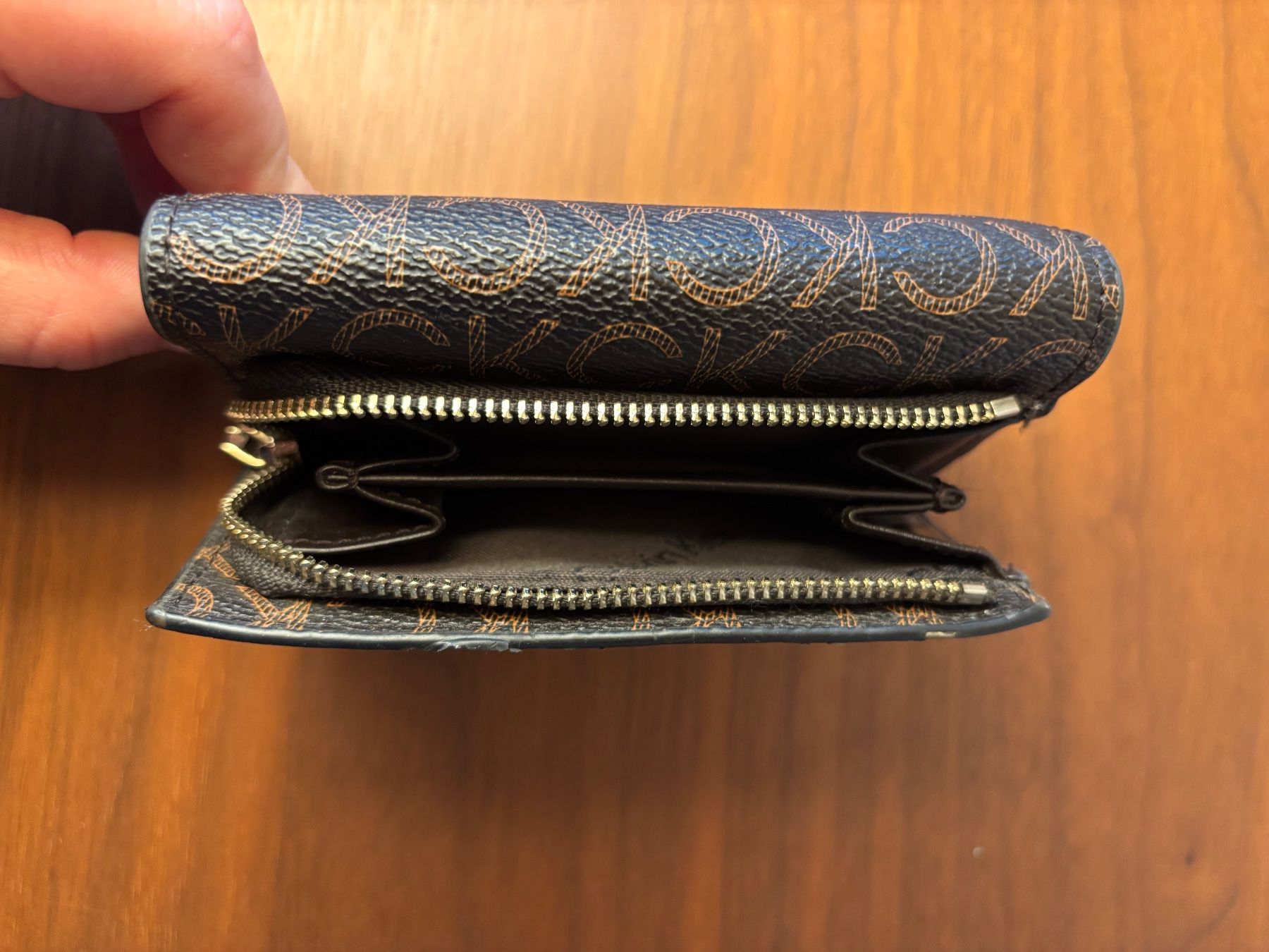 Calvin Klein Portemonnaie: Calvin Klein Portemonnaie – Gebraucht aus Büsserach von vimeco.43 3