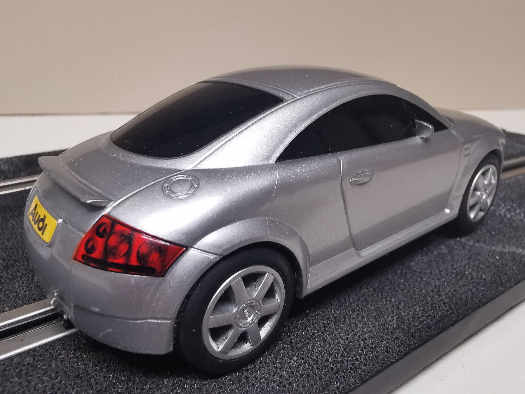 Piste: Scalextric Audi TT    1/32 – Usato da Winterthur venduto da Lonpos1 4